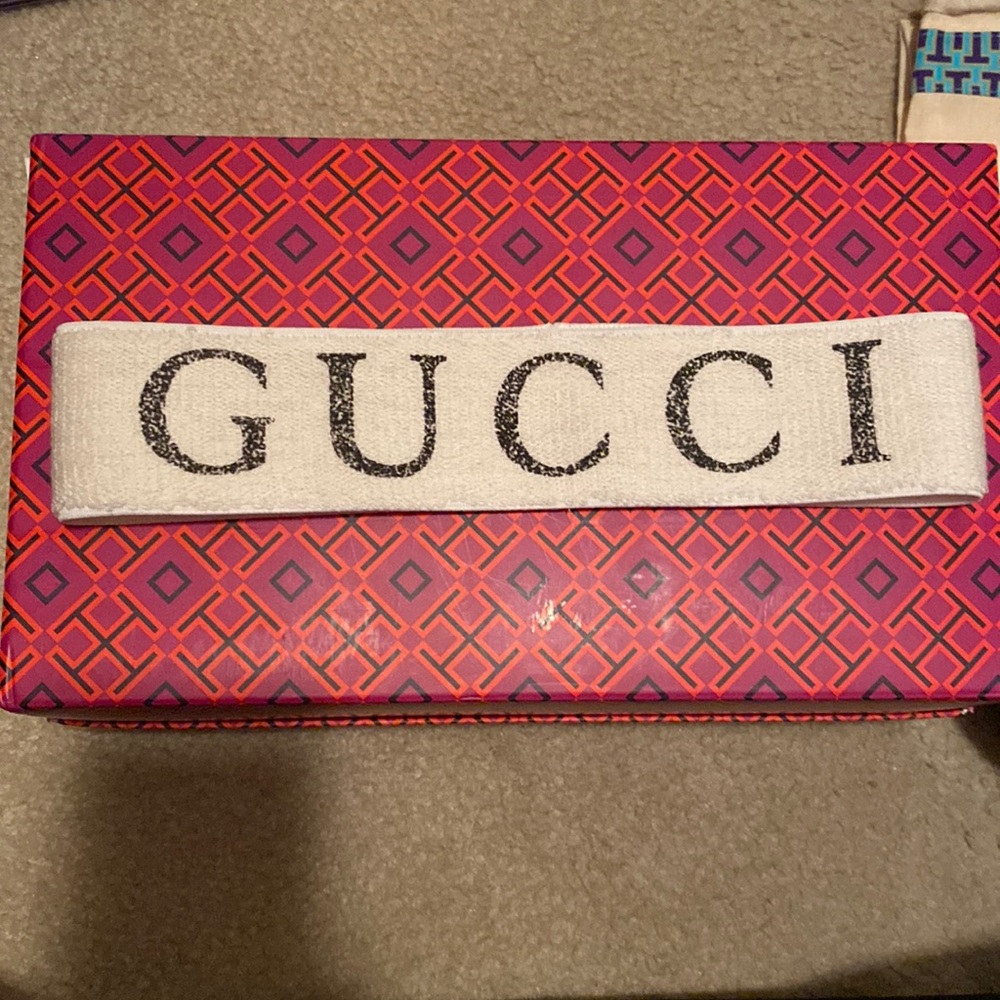 Gucci headband - cream with black writing